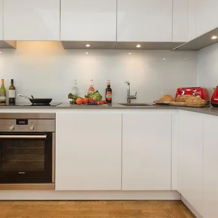 1 Bed In Lcc52 * Spark Bridge